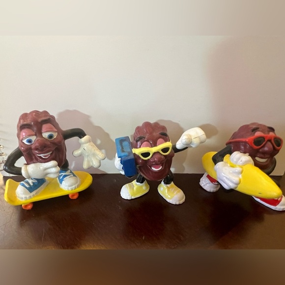 CALIFORNIA RAISINS FIGURINES, VINTAGE 1987-88 LOT OF 3. - Picture 6 of 6